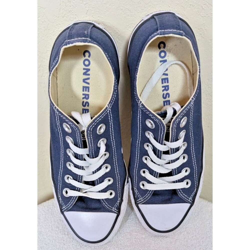 Converse CTAS Low Top Canvas Sneakers Navy Blue Women’s 7/Men’s 5
